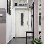 Διαμέρισμα 2bdr Gellert W Ac & Balcony By Nw