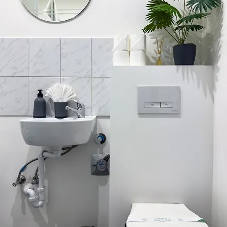 2bdr Gellert W Ac & Balcony By Nw Apartament Budapeszt