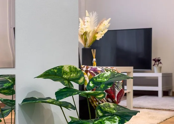 2bdr Gellert W Ac & Balcony By Nw Apartamento Budapeste