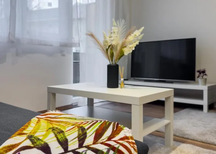 2bdr Gellert W Ac & Balcony By Nw Apartamento