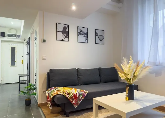 2bdr Gellert W Ac & Balcony By Nw Apartment Budapest
